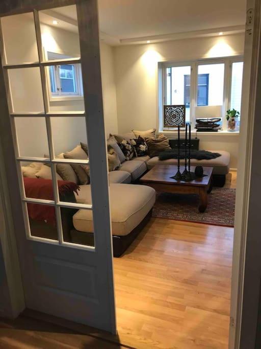 Stort Hus I Porsgrunn Sentrum Med Gangavstand Til "Alt" & Gratis Parkering Til Flere Biler Esterno foto